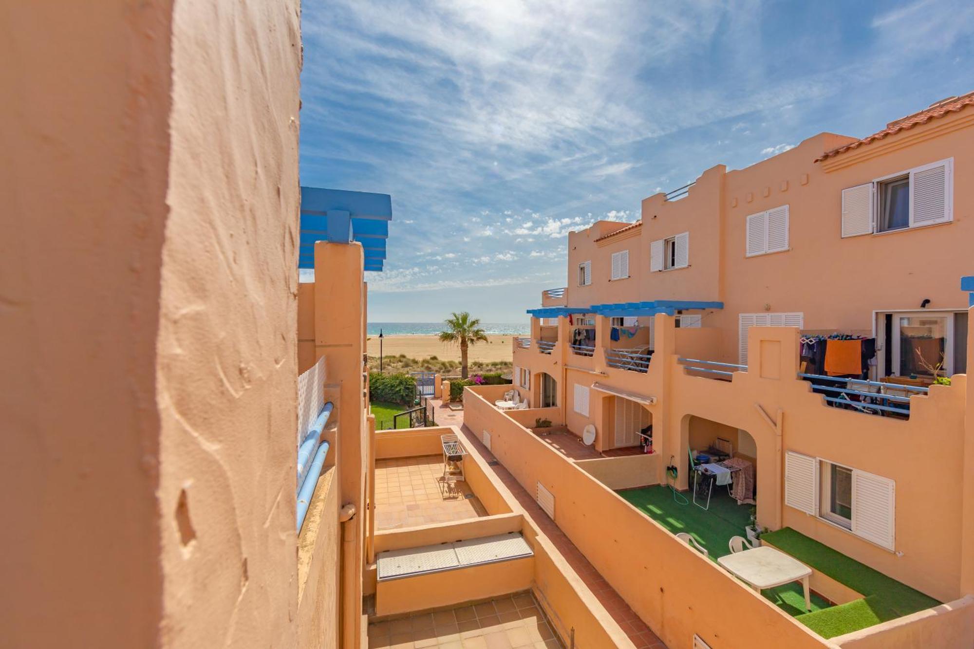 Beachfront, Pool, Terrace, Garage & Fibre Internet Tarifa Luaran gambar